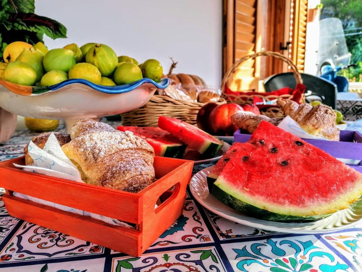 Lauricella Bed And Breakfast Lipari  Eksteriør bilde