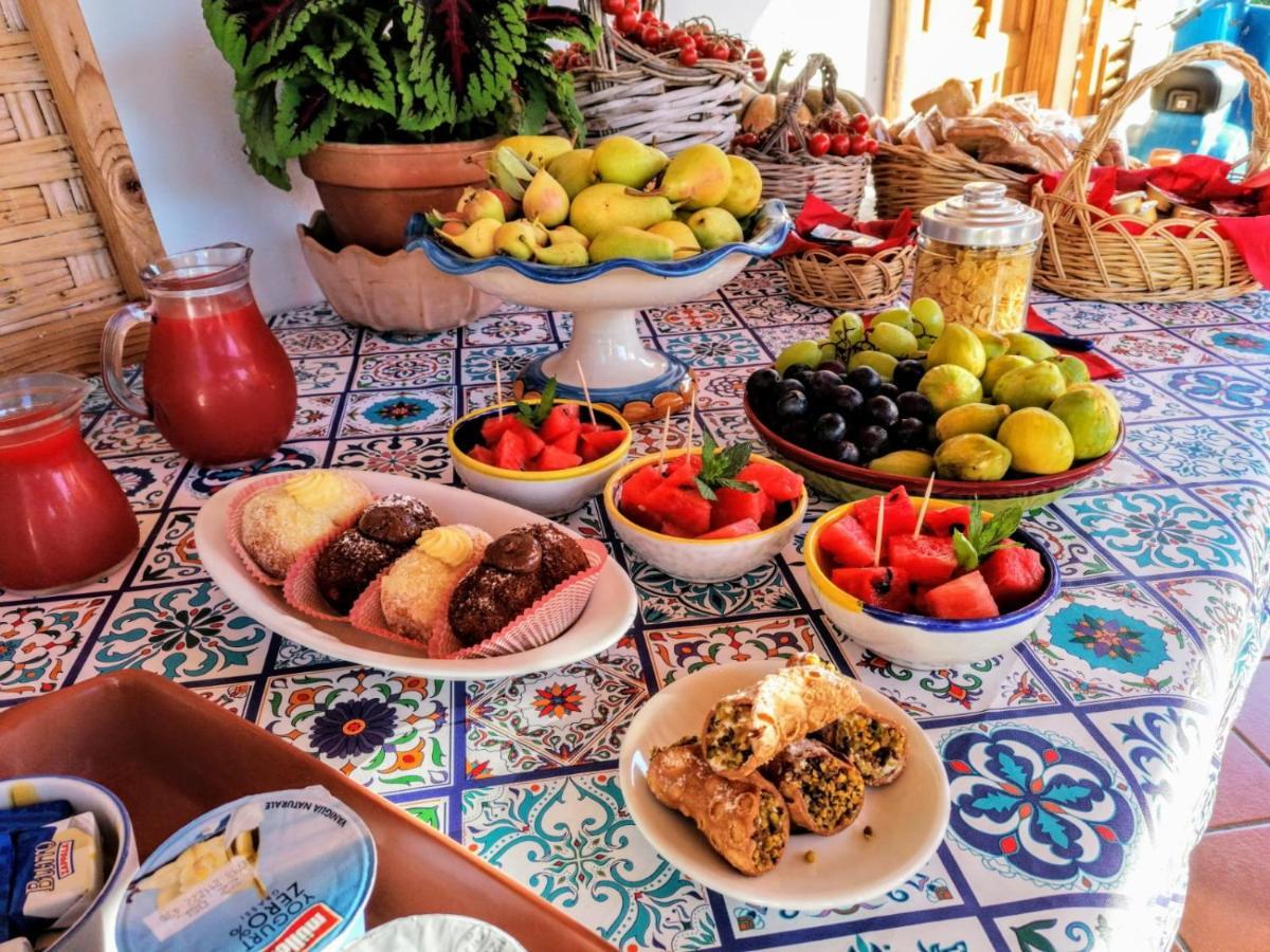 Lauricella Bed And Breakfast Lipari  Eksteriør bilde