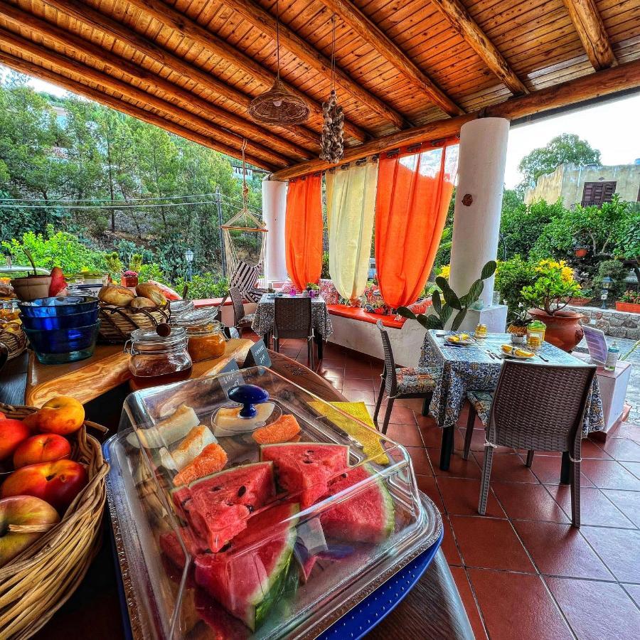 Lauricella Bed And Breakfast Lipari  Eksteriør bilde